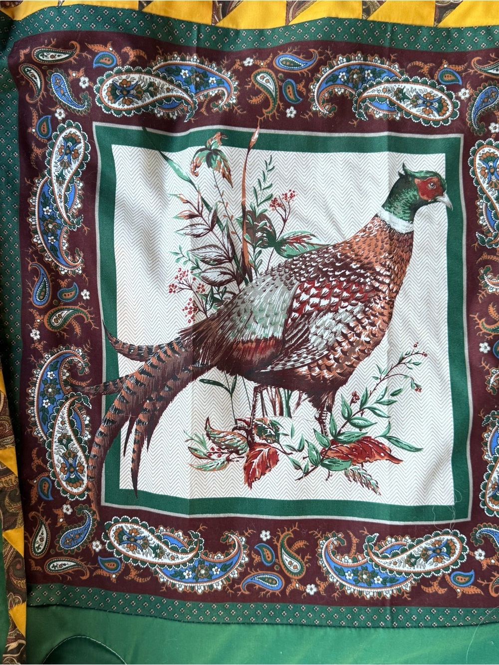 Green Patchwork Fowl bird Quilt with Yellow Accent Border - handmade - Picture 12 of 16